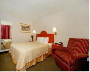 Hotel 6-clarion, Pa 4*