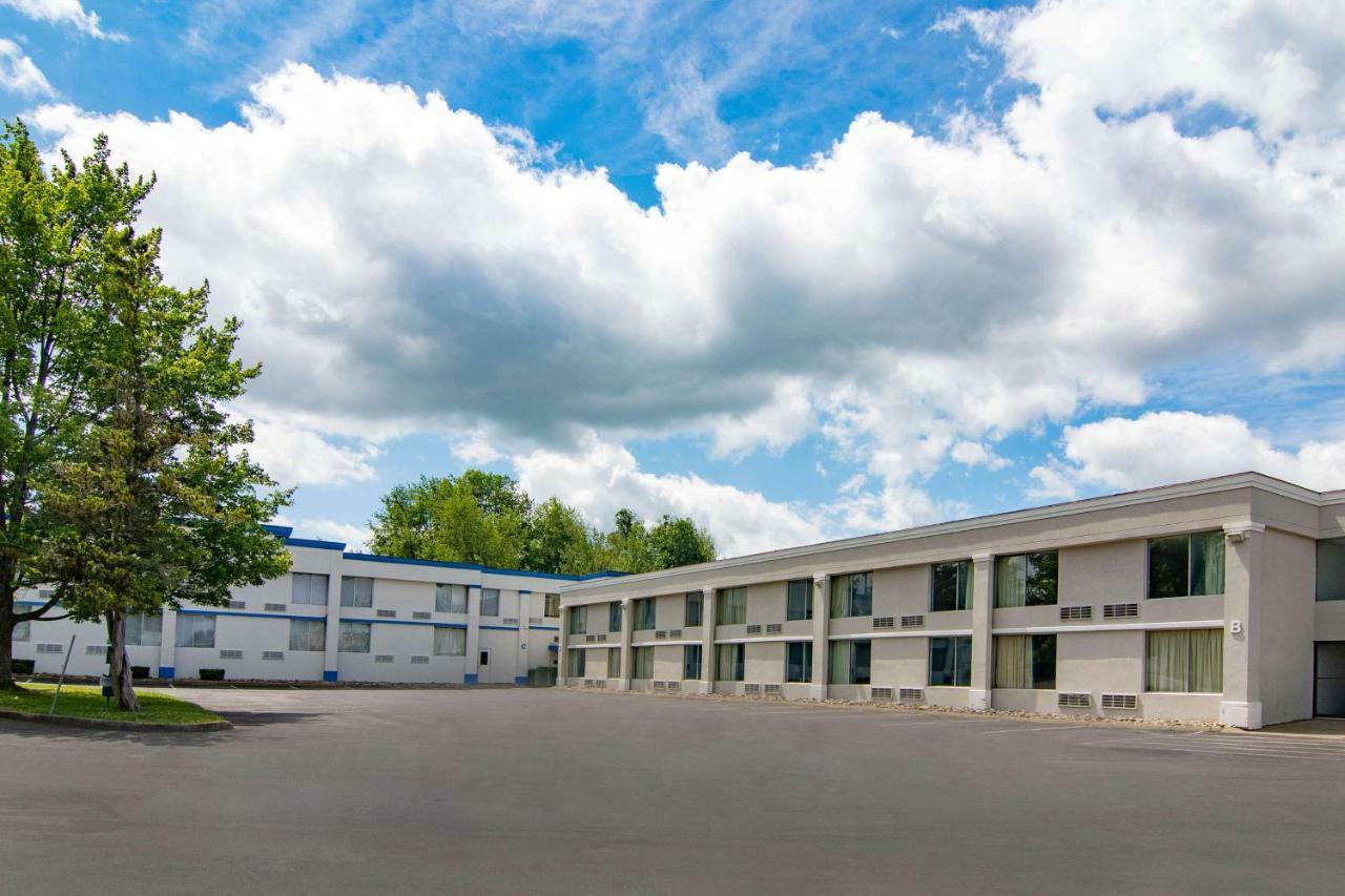 6-clarion, Pa Hotel 4*